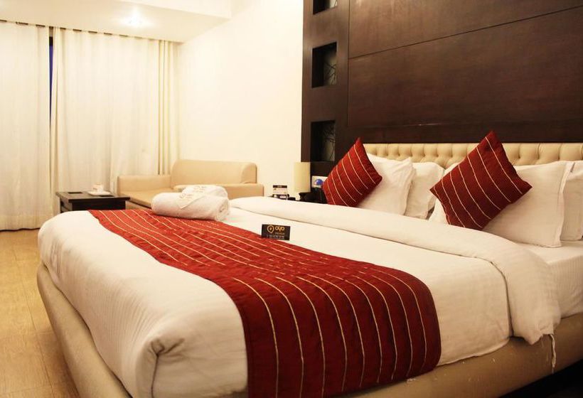 Hotel OYO Premium Camel's Back Road Kulri 10