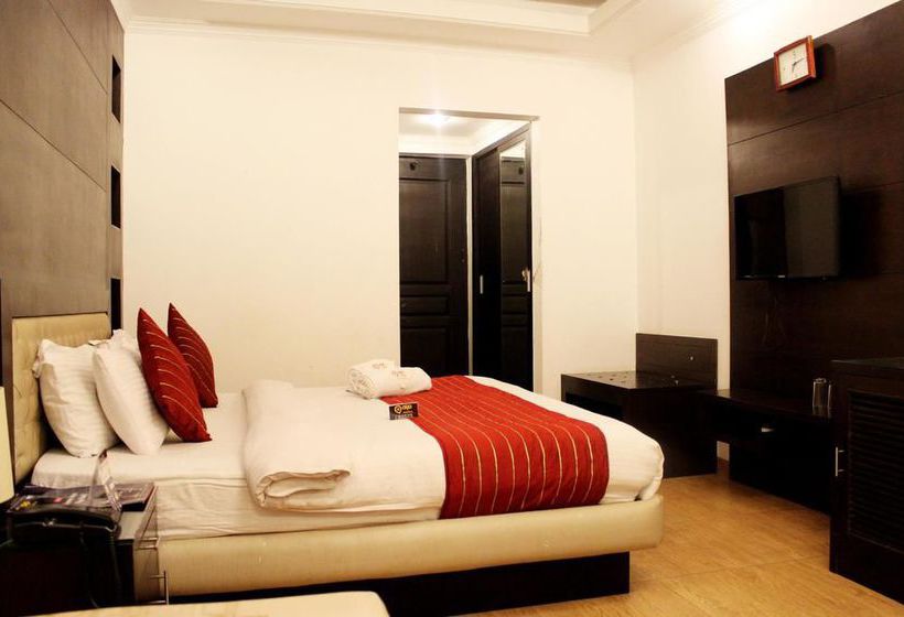 Hotel OYO Premium Camel's Back Road Kulri 18