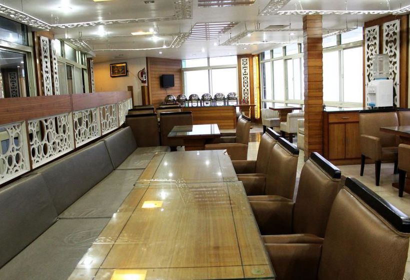 Hotel OYO Premium Camel's Back Road Kulri 8