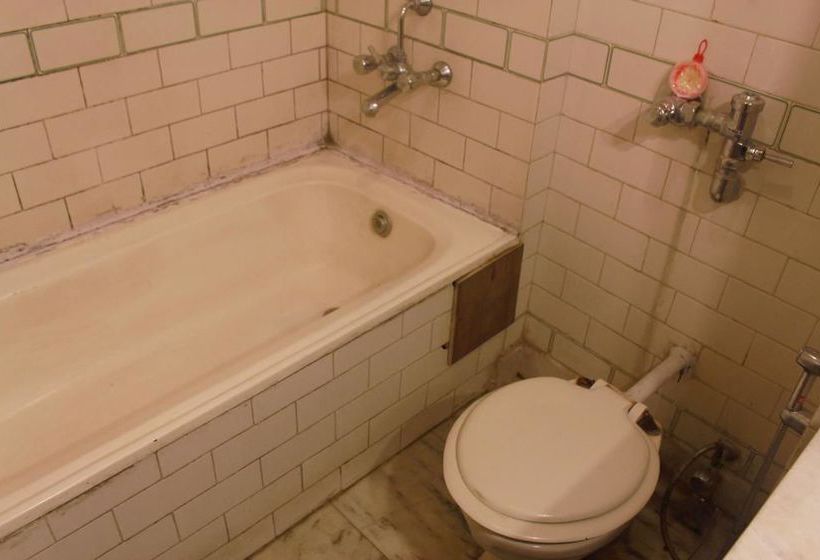 Hotel Oyo Rooms Temple Road Mcleod Ganj 1