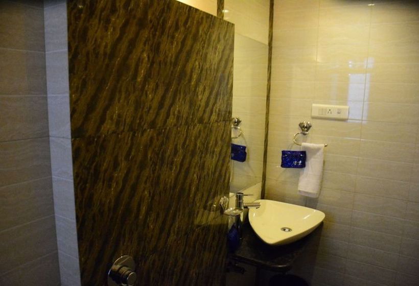 Hotel Oyo Premium Nashik Mumbai Highway 1