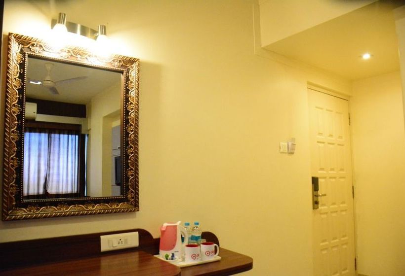 Hotel Oyo Premium Nashik Mumbai Highway 14