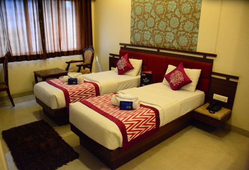 Hotel Oyo Premium Nashik Mumbai Highway 8