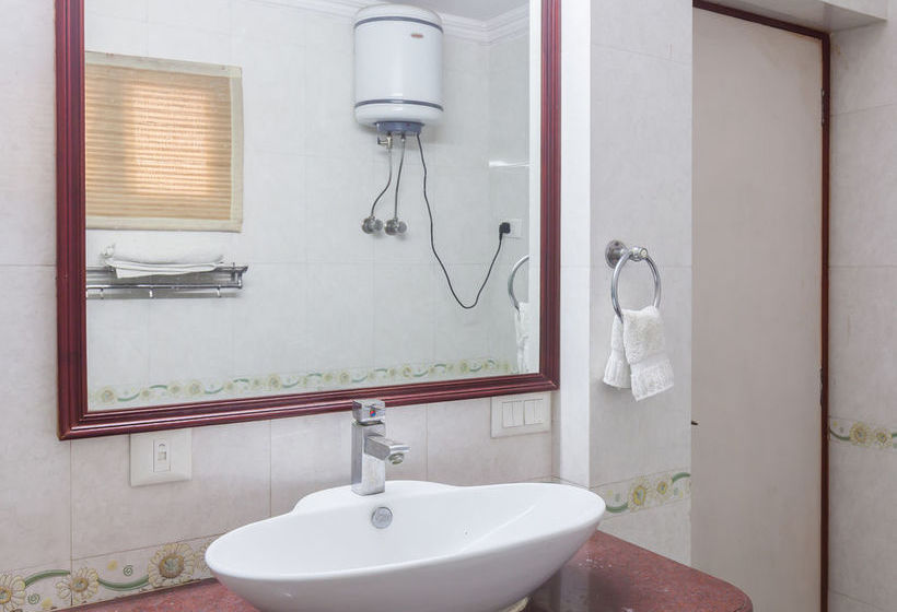 Hotel OYO Rooms Noida City Centre 196 11