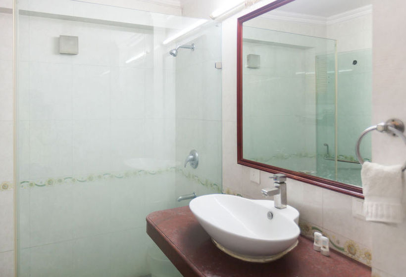 Hotel OYO Rooms Noida City Centre 196 12