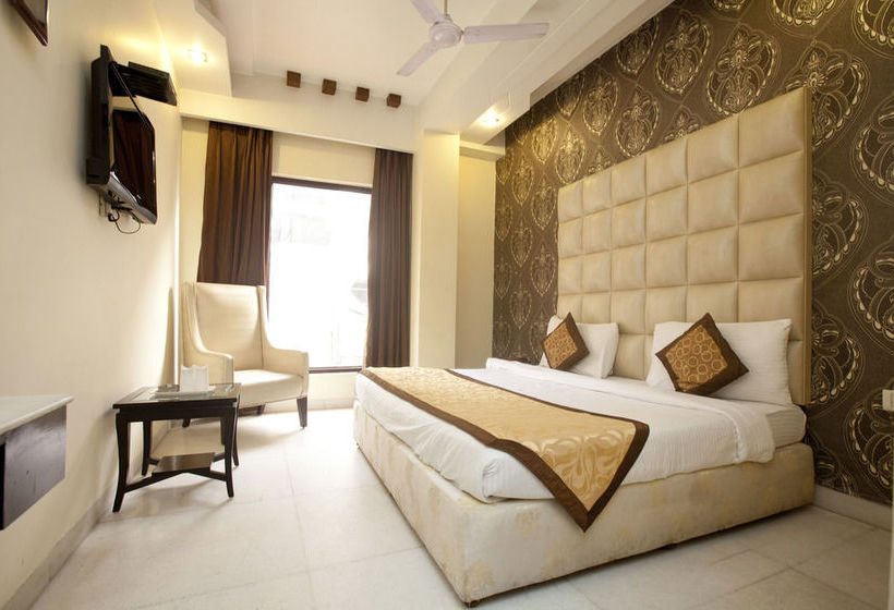 Hotel OYO Rooms Noida City Centre 196 15