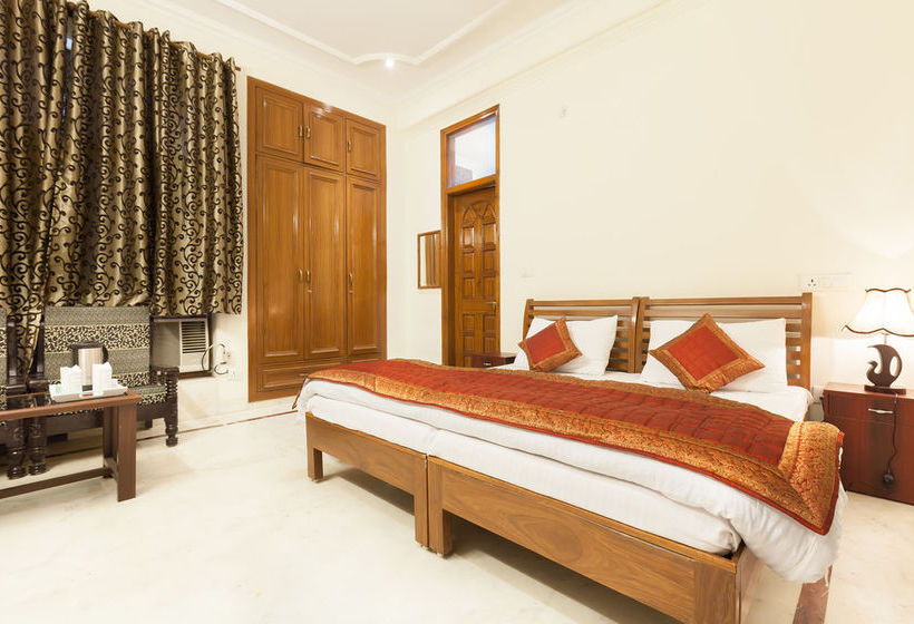 Hotel OYO Rooms Noida City Centre 196 3