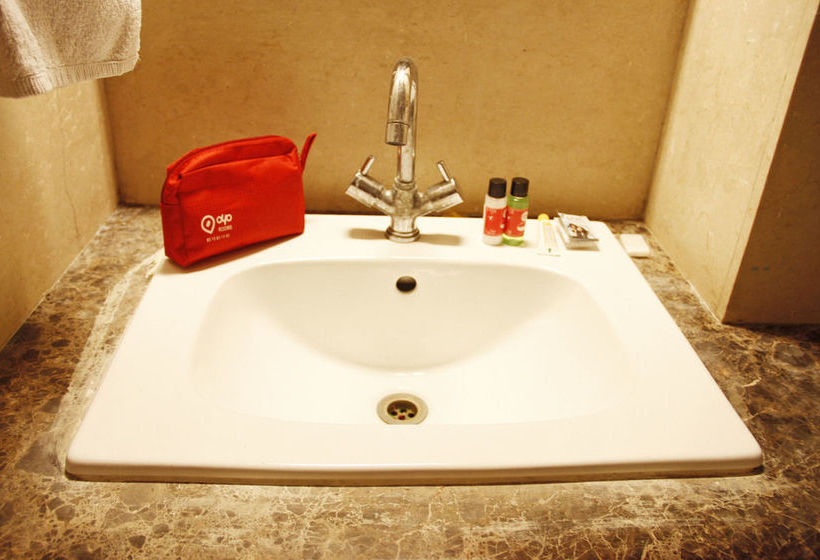 Hotel Oyo Rooms Noida City Centre 208 3