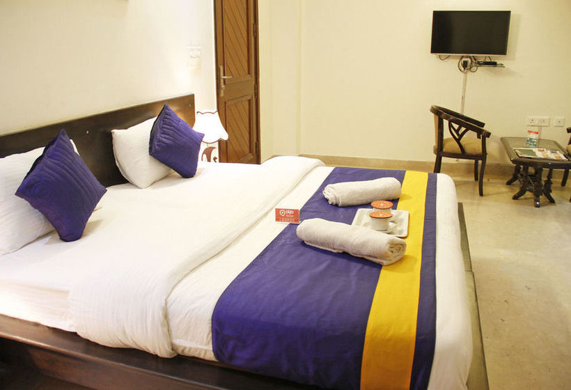 Hotel Oyo Rooms Noida City Centre 208 8