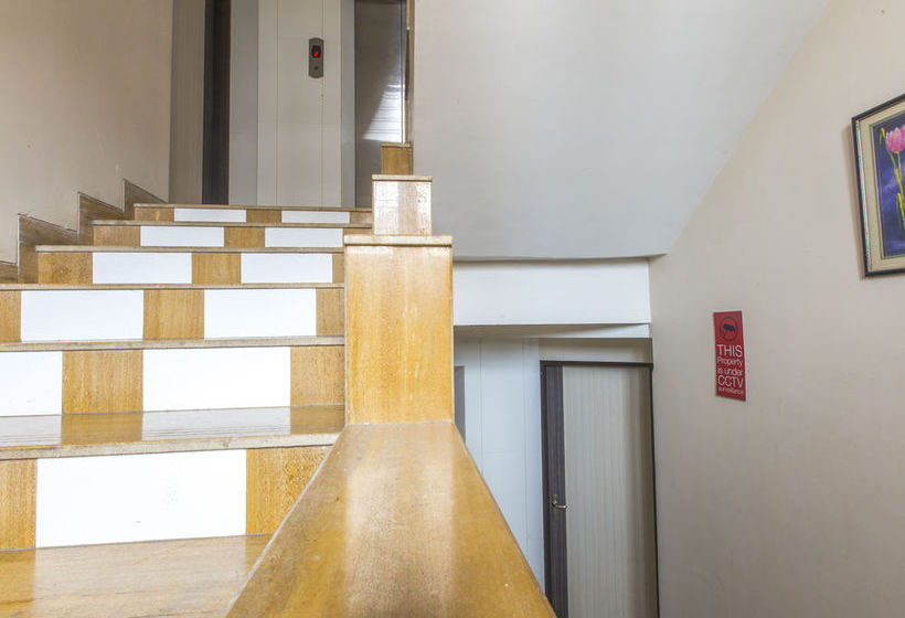 Hotel Oyo Rooms Military Road Marol 1 14