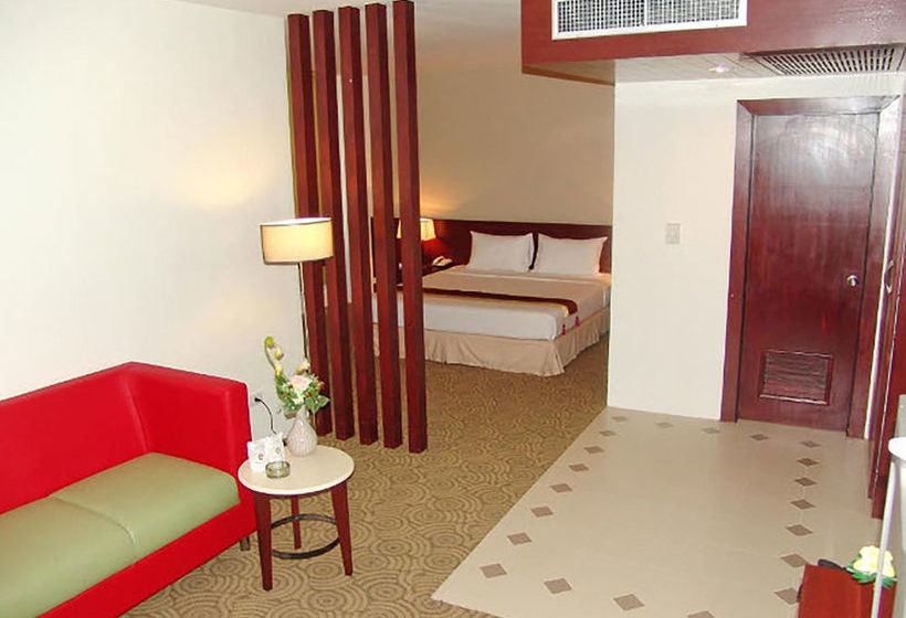 Hotel Golden Crown Grand 10