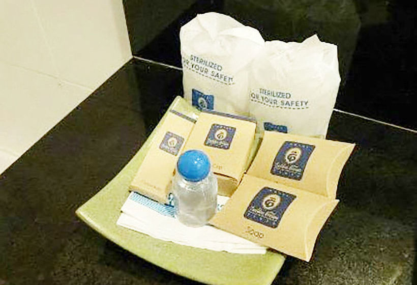 Hotel Golden Crown Grand 13