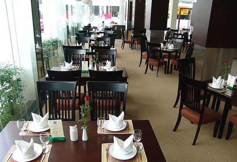 Hotel Golden Crown Grand 16