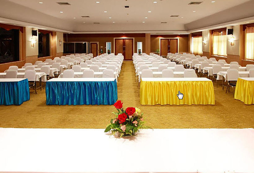 Hotel Golden Crown Grand 18