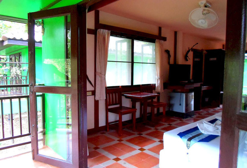 Hôtel Khao Sok River Lodge 5