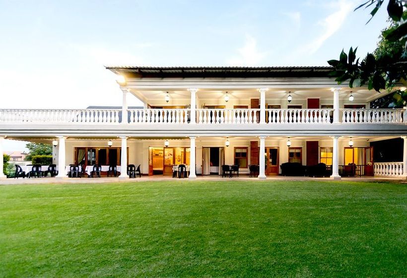 Pensión OR Tambo Guest House Gauteng