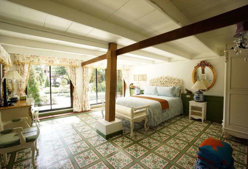 Hotel Royal Thai Villas 18