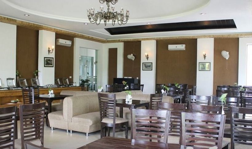 Hotel Oyo Premium Corbett In Dhela Road 2