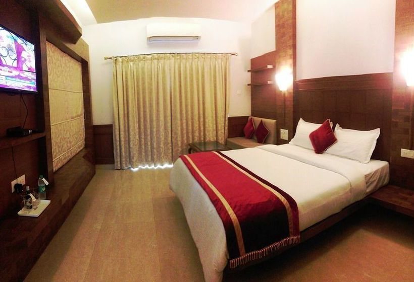 Hotel Shining Sand 2