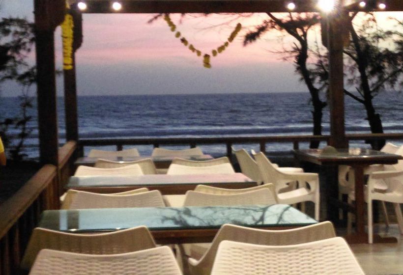 Hotel Shining Sand 20