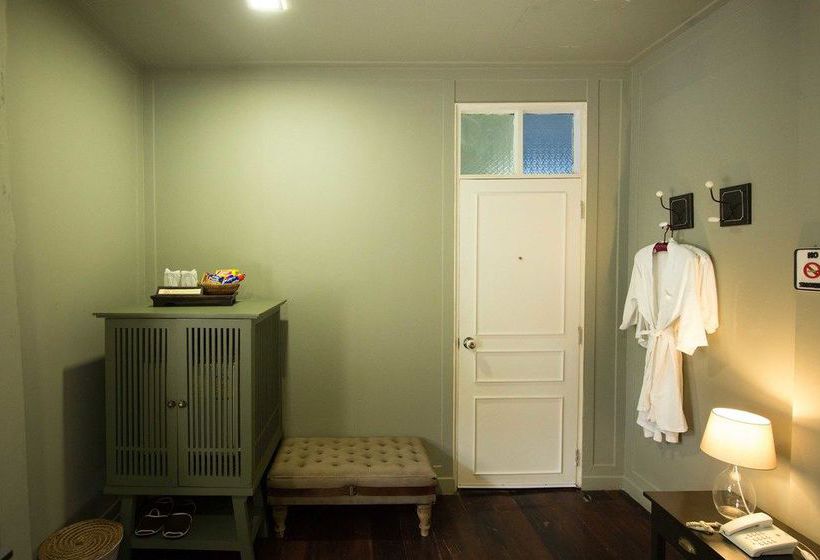 Hostel Dorm Of Happiness By Tharaburi Resort 15