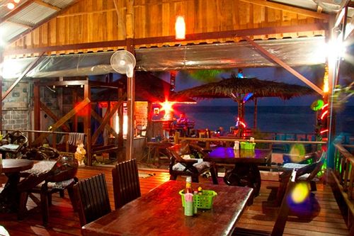 Hotel Salad Villa 11