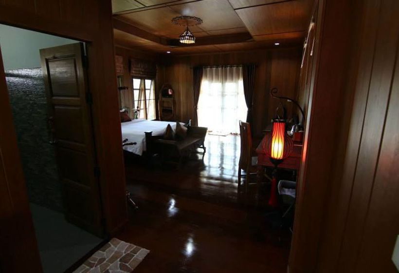 Pension Little Teak Home Stay 11