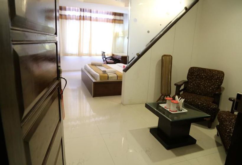 Hotel Oyo Rooms Panchkula Sector 4 12