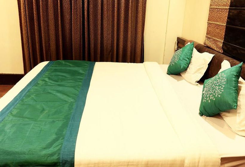 Hotel Oyo Premium New Alipore South Kolkata 11