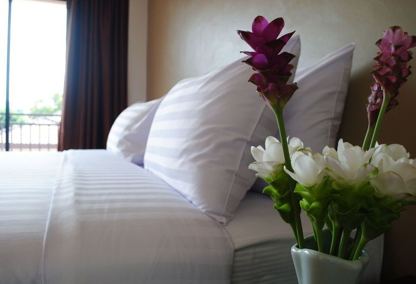 Hotel Baan Kata Maytha 13