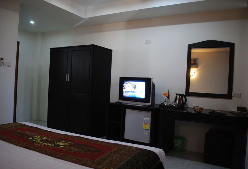 Hotel Baan Kata Maytha 18