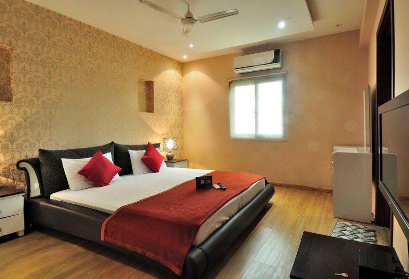 Fabhotel Jubilee Hills 8