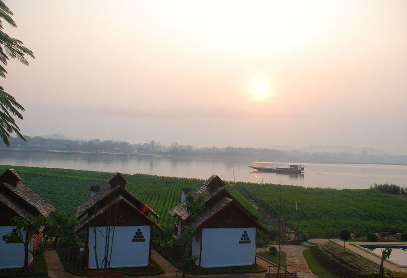 Hotel Gin's Maekhong View Resort & Spa 4