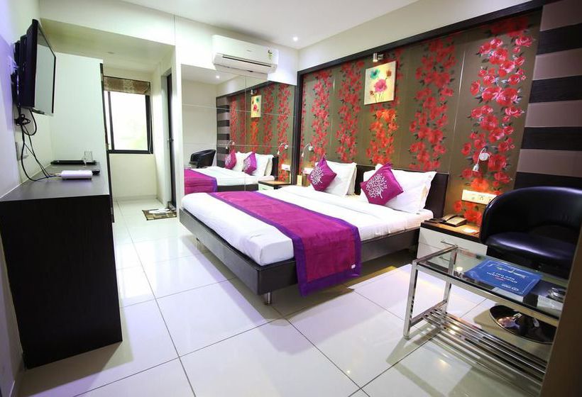 Hotel Oyo Rooms Usmanpura Ashram Road 4