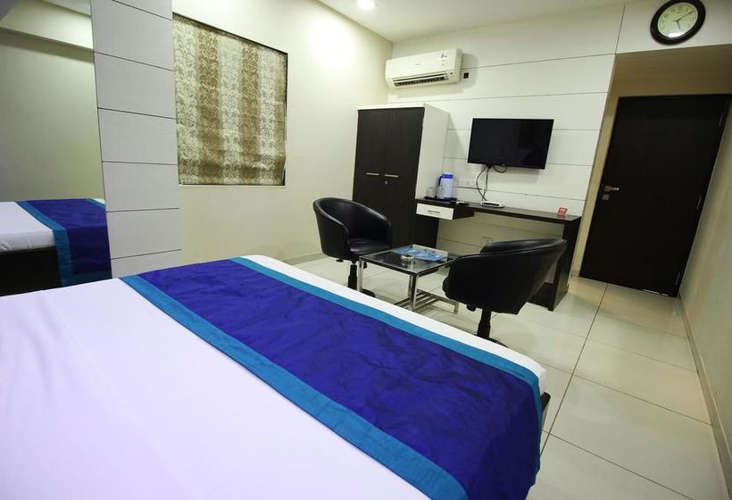 Hotel Oyo Rooms Usmanpura Ashram Road 6