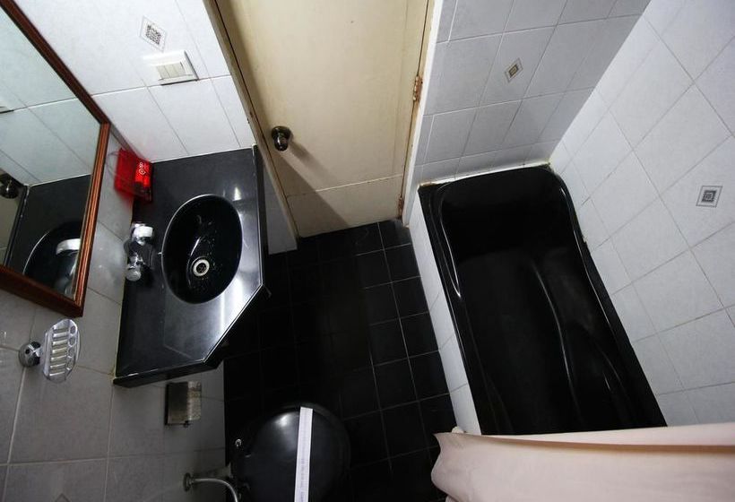 Hotel Oyo Rooms Vs Hospital Paldi 12