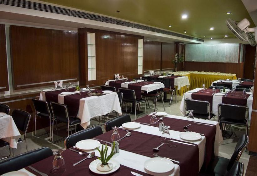 Hotel Oyo Rooms Mp Nagar Zone 1 5