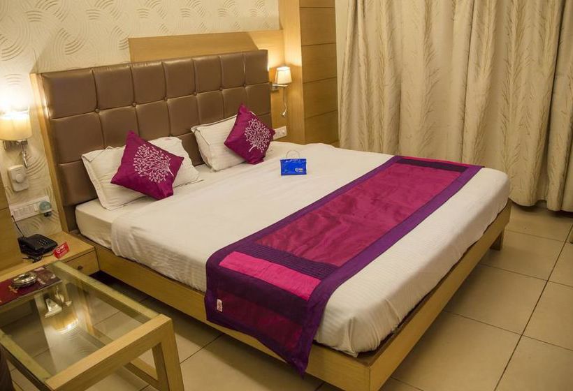 Hotel Oyo Premium Mp Nagar Zone Ii Bhopal Madhya Pradesh