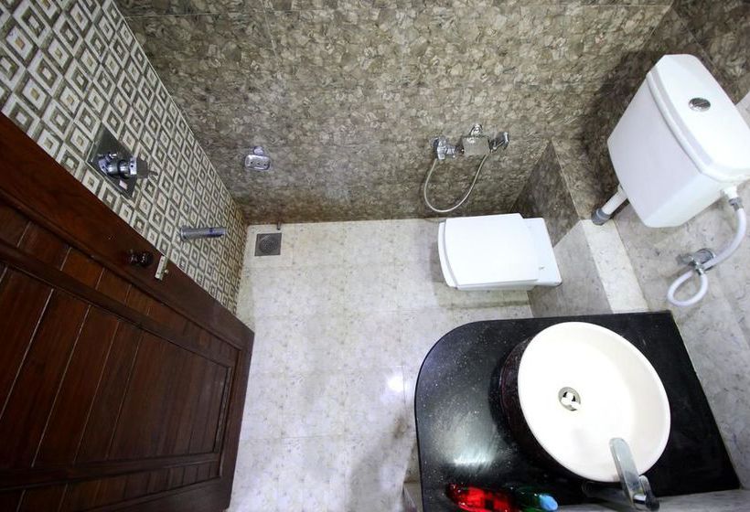 Hotel Oyo Rooms Gandhi Ashram Road 16