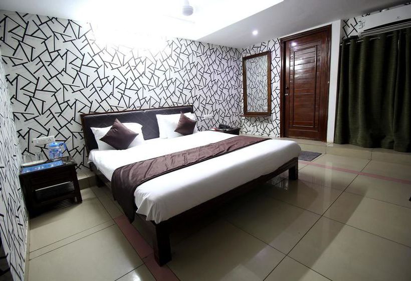 Hotel Oyo Rooms Gandhi Ashram Road 17