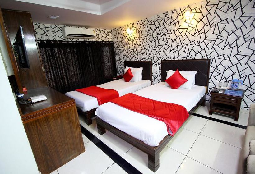 Hotel Oyo Rooms Gandhi Ashram Road 8