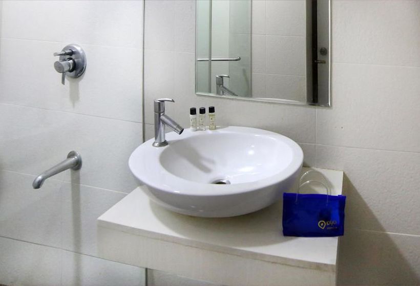 Hotel Oyo Premium Andhra Hospital 2