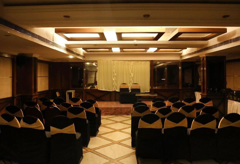 Hotel Oyo Premium Vijayawada Bus Stand 4