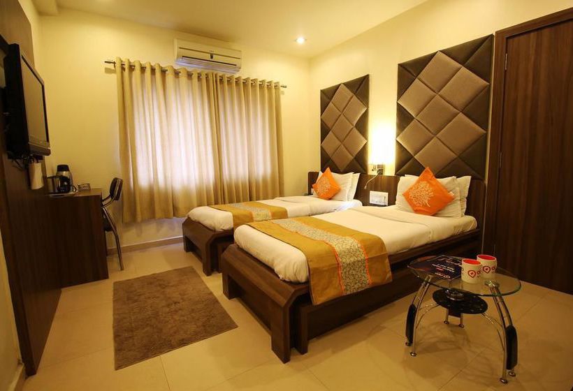 Hotel Oyo Premium Limda Chowk I 10