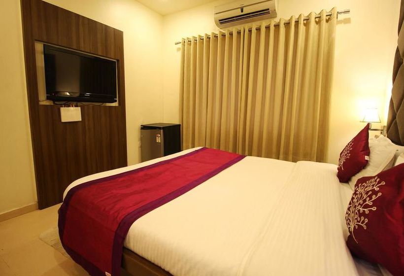 Hotel Oyo Premium Limda Chowk I 15