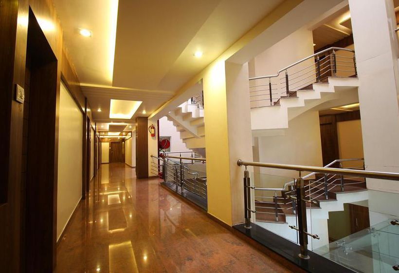 Hotel Oyo Premium Limda Chowk I 16