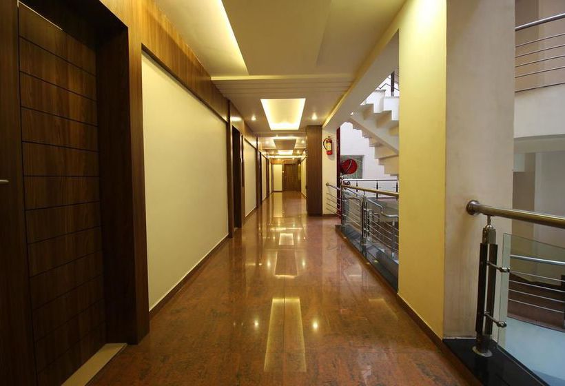 Hotel Oyo Premium Limda Chowk I 17