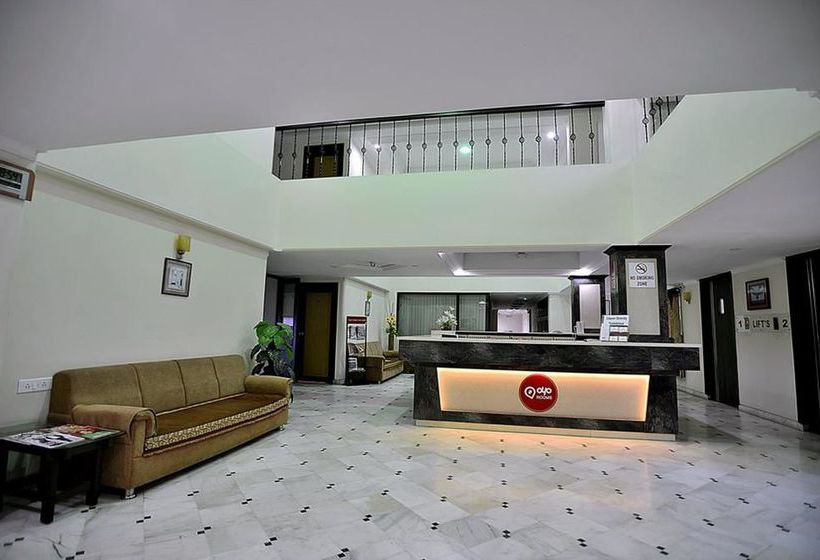 Hotel Oyo Rooms Sayajigunj Pheonix Complex 1