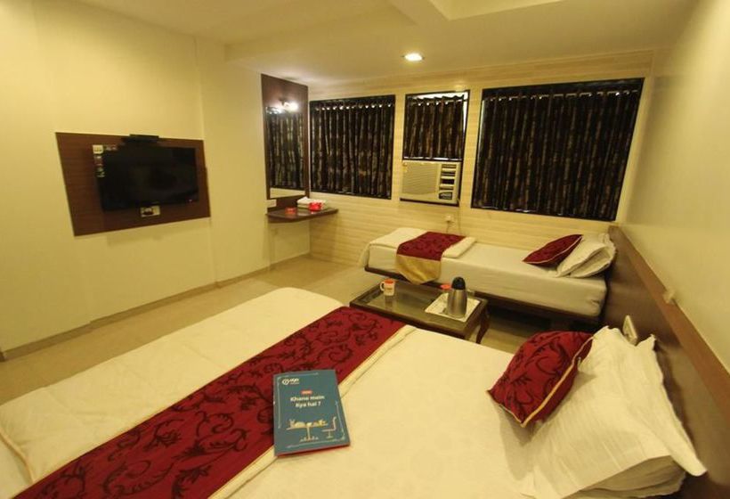 Hotel Oyo Rooms Lal Darwaja Road Gujarat