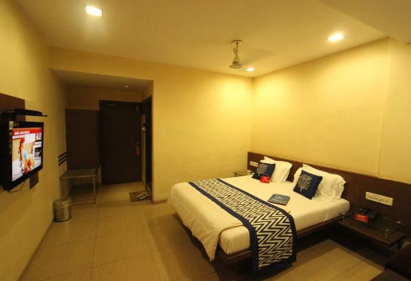 Hotel Oyo Rooms Lal Darwaja Road 1